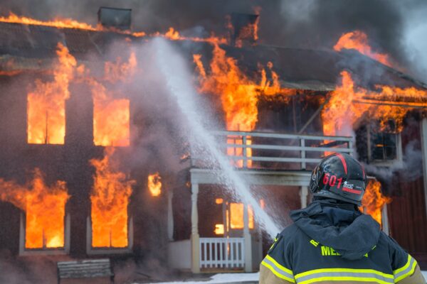 Feuer, Feuerversicherung, Brand, Gebäudeversicherung, Unterversicherung, Unterversicherungsverzicht
