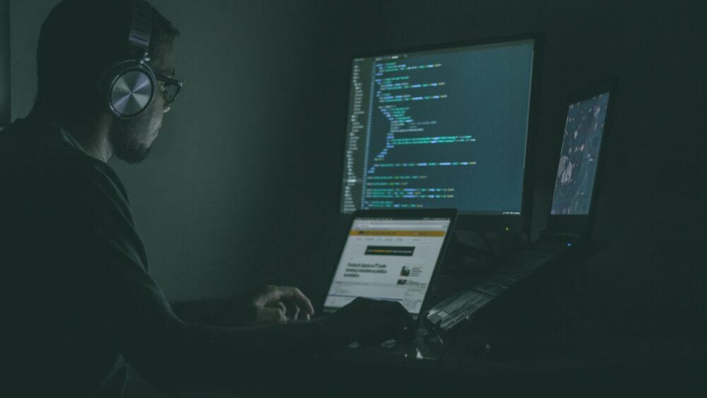 Cyber, Cyber-Versicherung